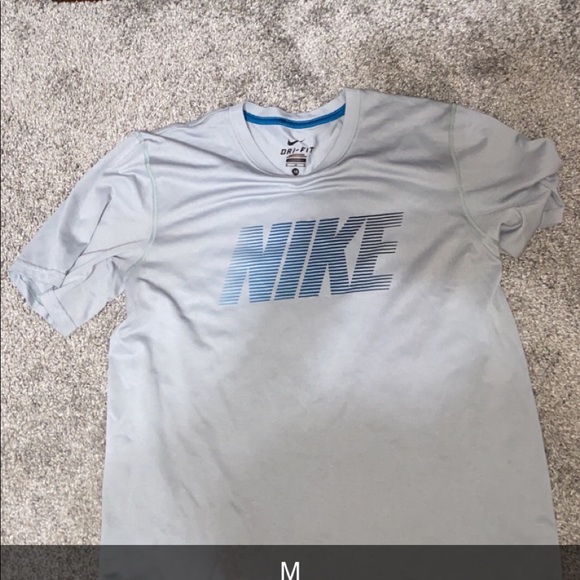 11 SHIRTS! GREAT CONDITION! Tank tops/t-shirts/dress shirts/sweater - Picture 10 of 11